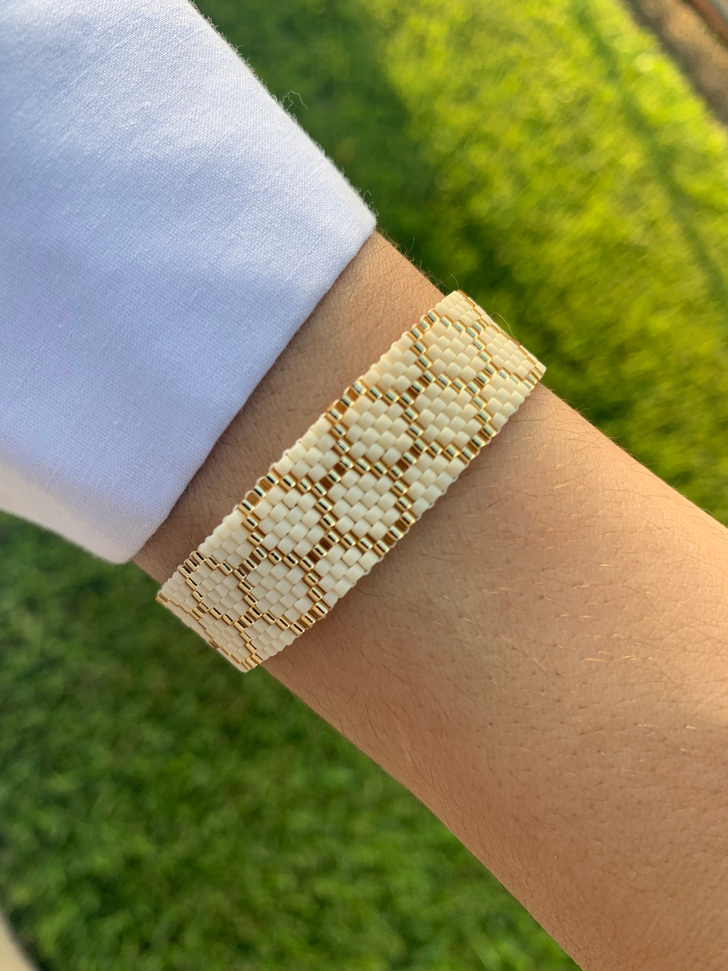 Elegant beige and gold bracelet