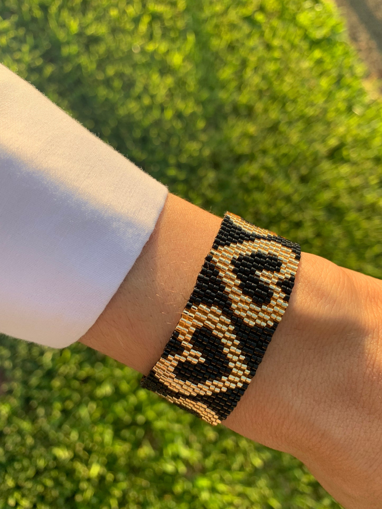 Hearts Love Black and Gold plated bracelet