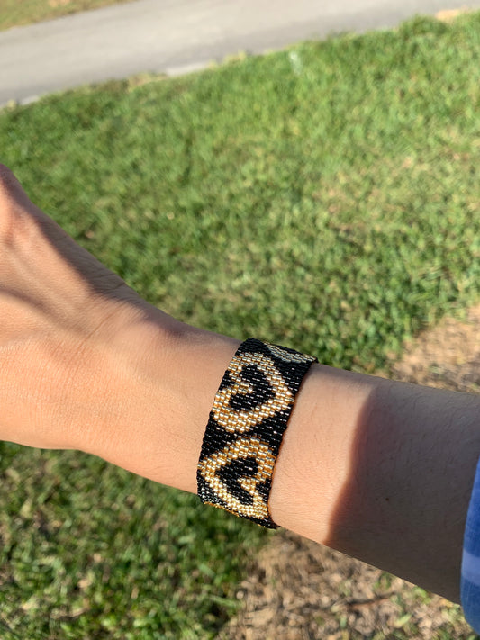 Hearts Love Black and Gold plated bracelet